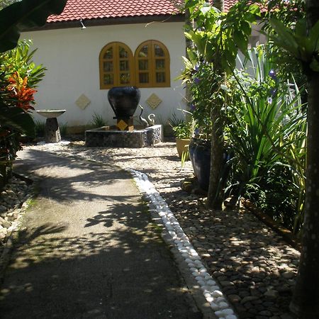 Seri Pengantin Resort Kampung Janda Baik Exterior foto