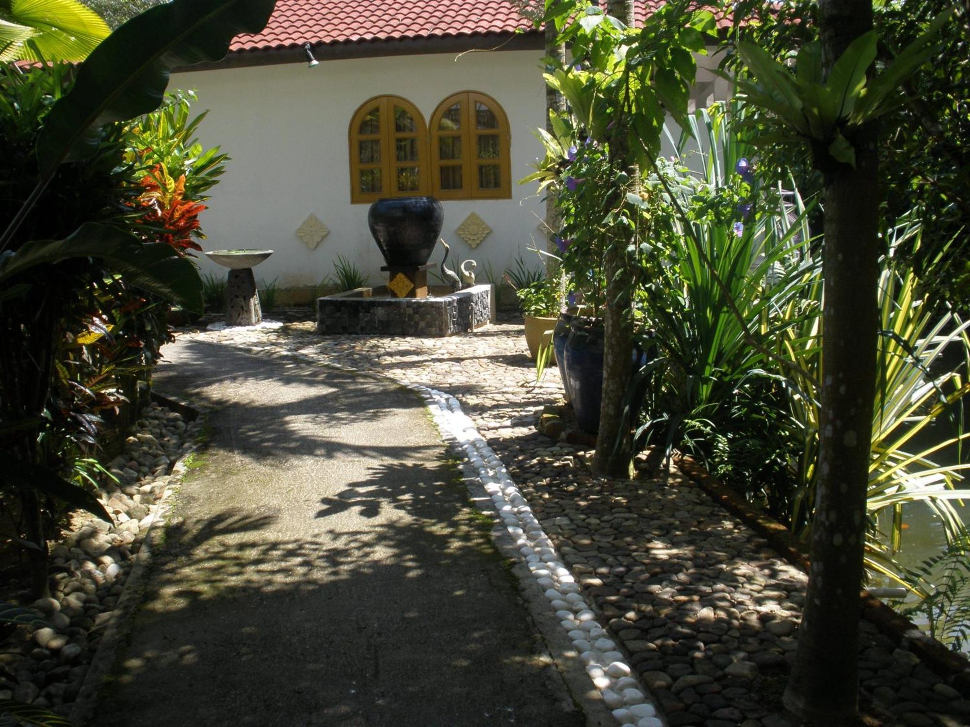 Seri Pengantin Resort Kampung Janda Baik Exterior foto